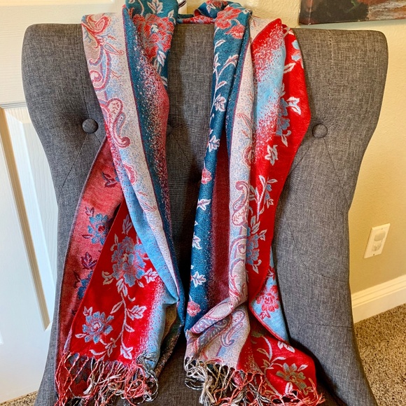 pashmina Accessories - NWOT Scarf/Wrap/Shawl Pashmina blue/red